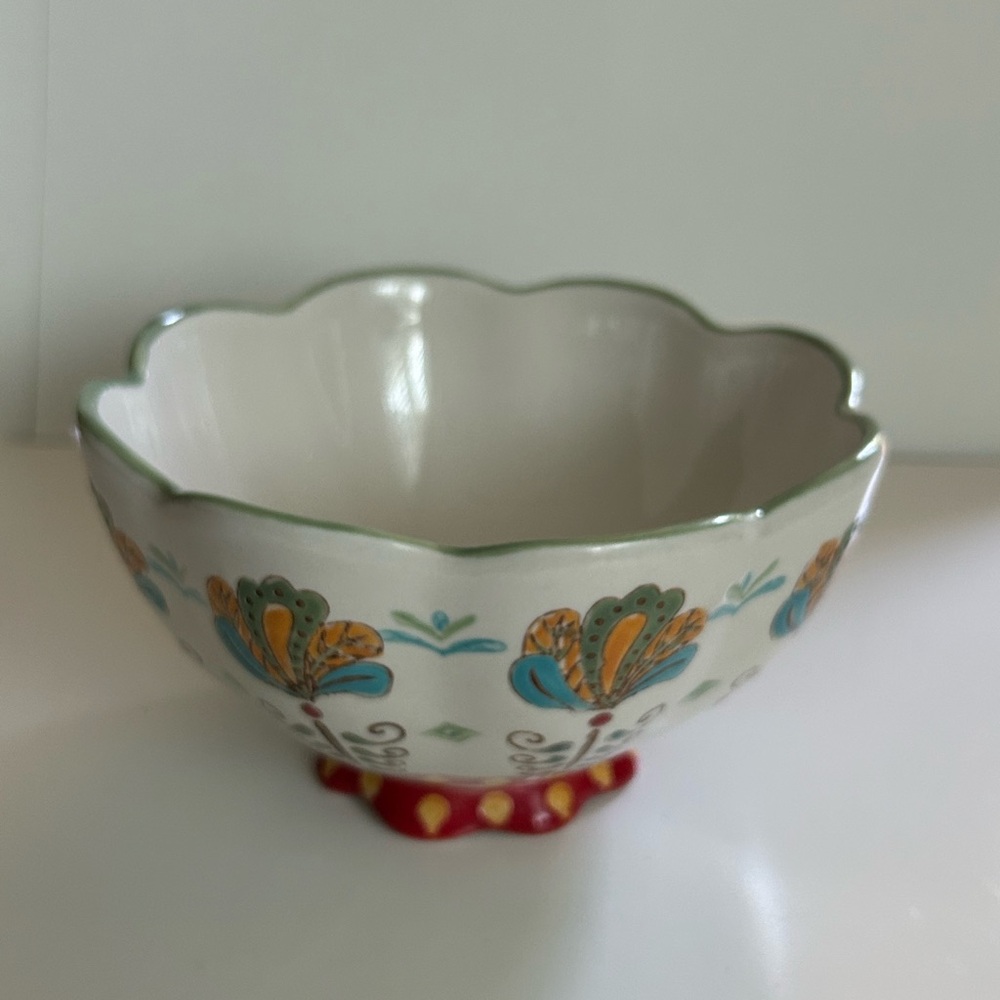 ANTHROPOLOGIE Dutch Wax  Peacock Fan Feather Scalloped Ceramic Footed BOWL 6"d